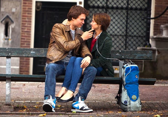 لقطة من The Fault in Our Stars كمثال على التراجيديا الحديثة