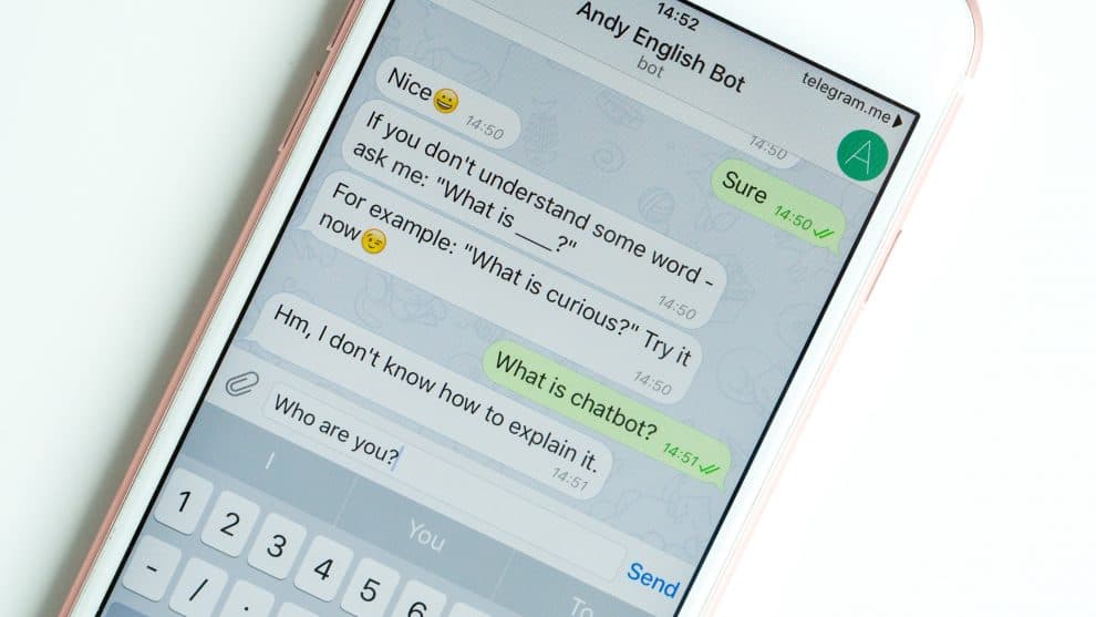 الدردشة مع الروبوتات Messenger Bots