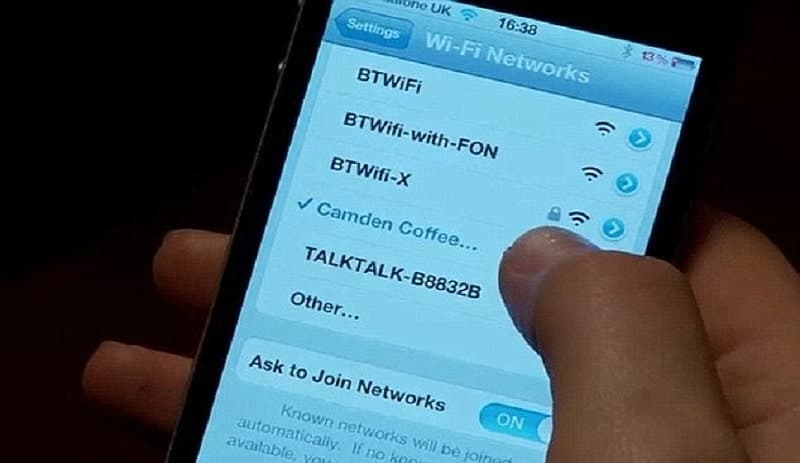 علامات اختراق الواي فاي - إخفاء اسم شبكتك