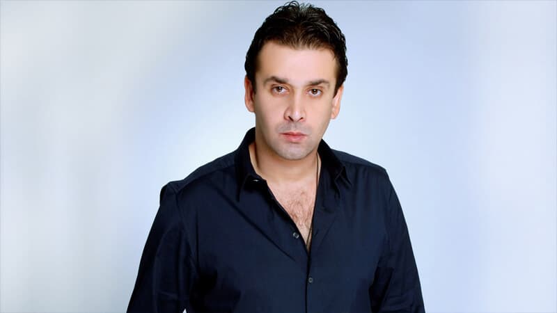 الفنان المصري كريم عبد العزيز